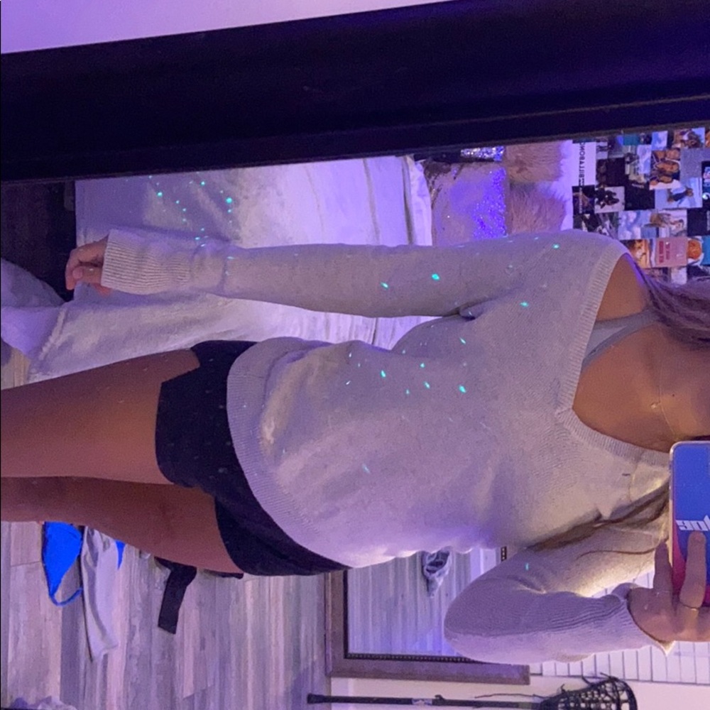 hollister sweater